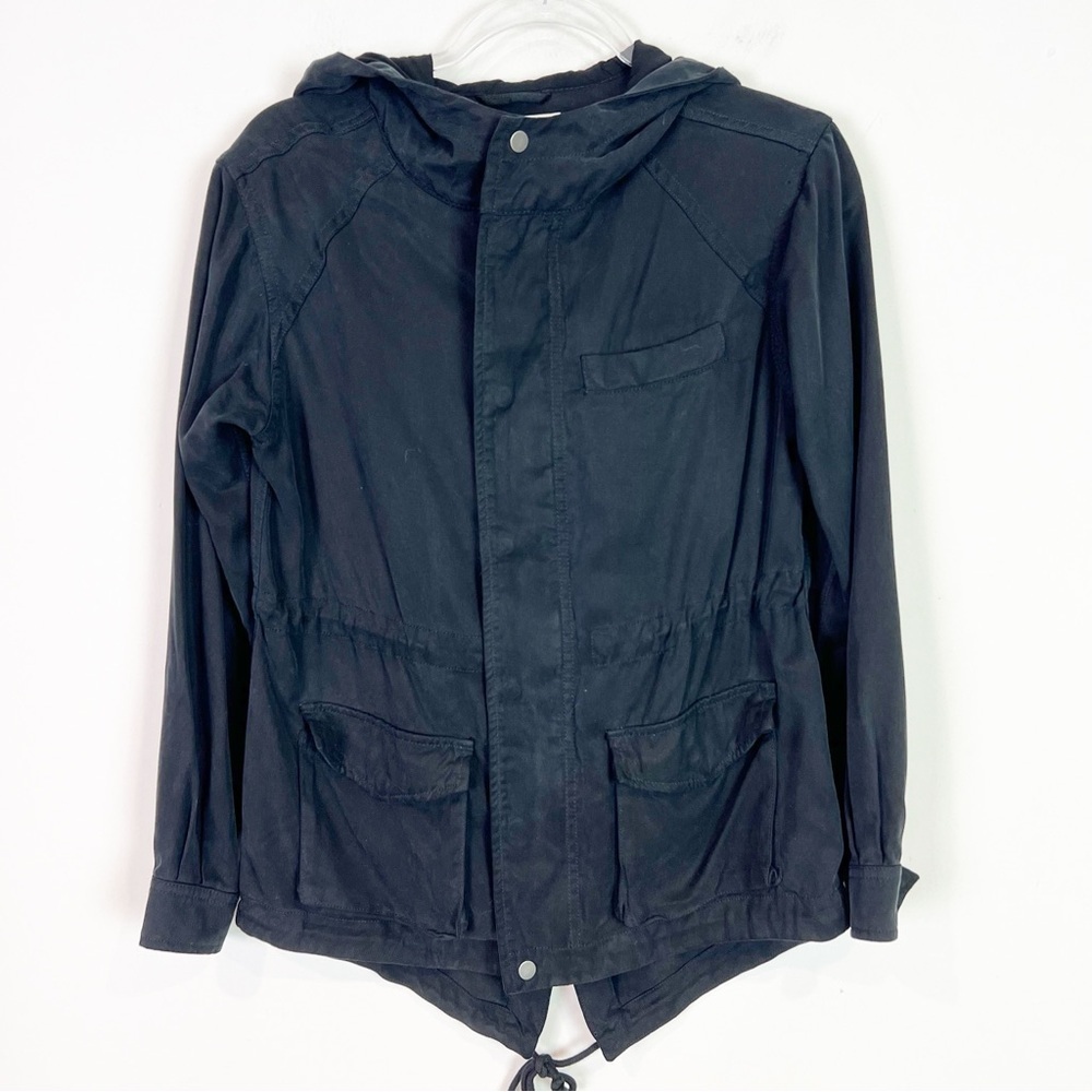 WILFRED FREE ARITZIA BLACK HOODED ZIP SNAP ANORAK JACKET DRAWSTRING WAIST SZ XXS